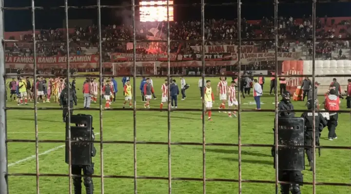 Hinchas de San Martín estallan contra Yllana tras nuevo empate en Ciudadela