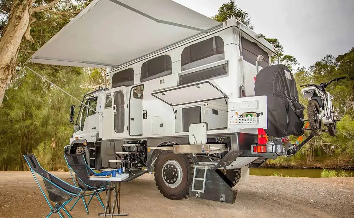 Unimog Doka Explo- Doble Cabina, Doble Diversión