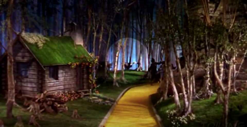 La muerte de uno de los enanos en El Mago de Oz