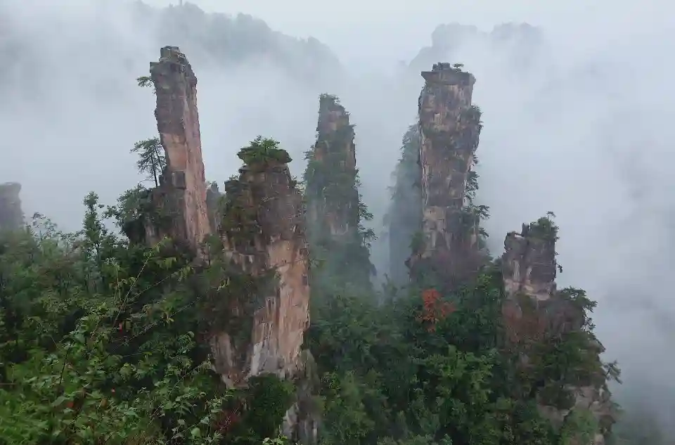 tianzi-mountain-zhangjiajie