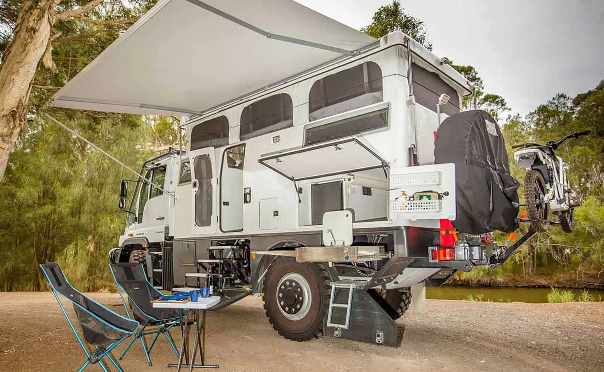Unimog Doka Explo- Doble Cabina, Doble Diversión